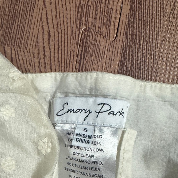 EMORY PARK WHITE FLORAL SHEER TANK TOP SIZE SMALL - Picture 2 of 3